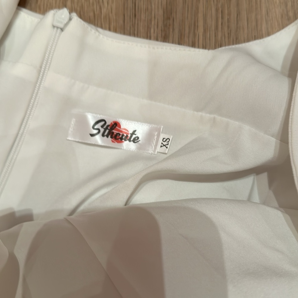 Sthcute white Square Neckline Sleeveless Pleated Mini Dress XS *blogger* - Picture 5 of 5